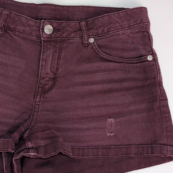 3/$20 H&M Divided Red Concept Denim Shorts Cuffed Purple Distressed Jean - Picture 3 of 9